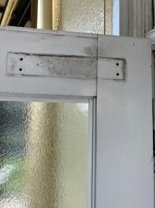 勝手口のドアクローザー取替中