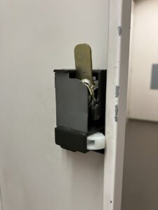 会社ロッカーの鍵解錠